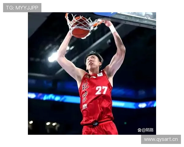 周琦内线强攻首开记录展现实力随即再度发力制造杀伤